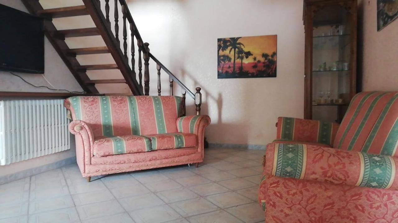 Casa Vacanze Autonoma Brevi Periodi วีโบ วาเลนเซีย ภายนอก รูปภาพ